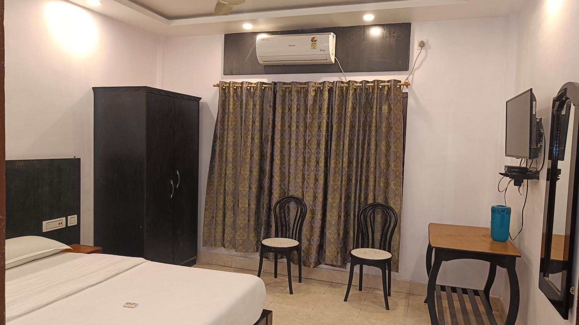 Hotel Santi Palace Bokakhat Экстерьер фото