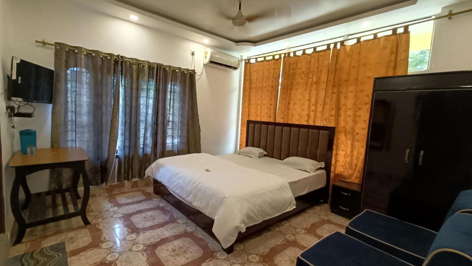 Hotel Santi Palace Bokakhat Экстерьер фото